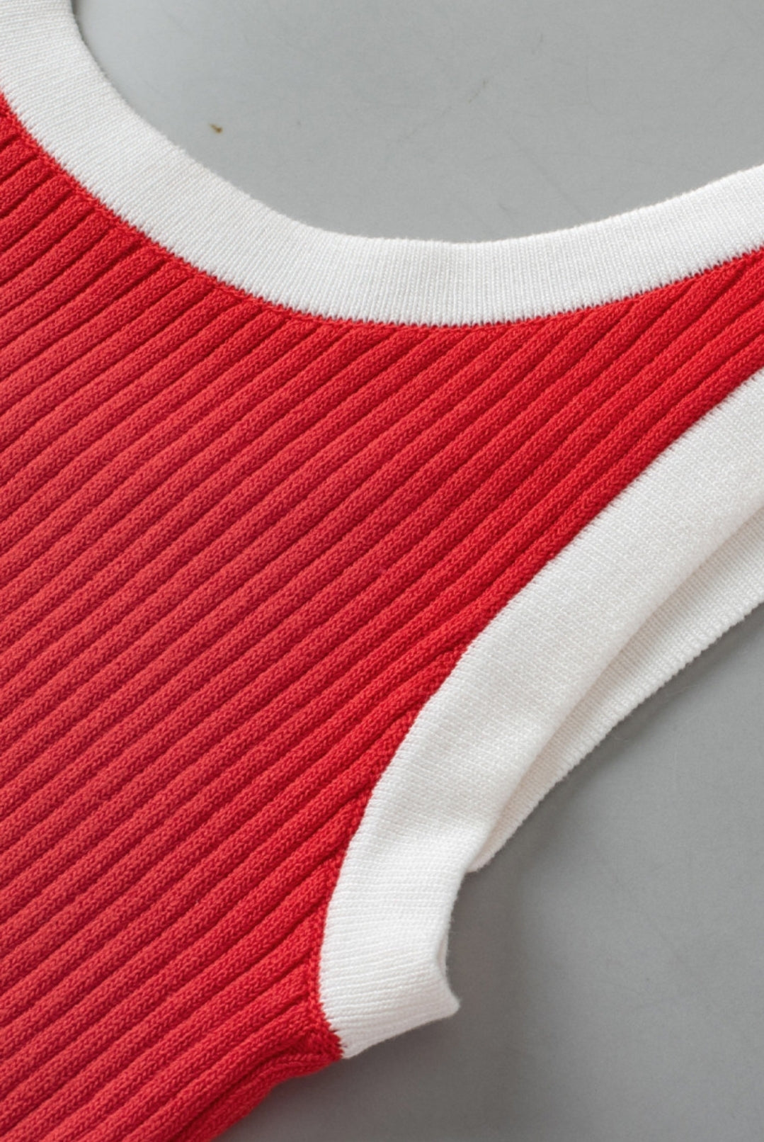 Red White Trimmed Ribbed U-neck Tank