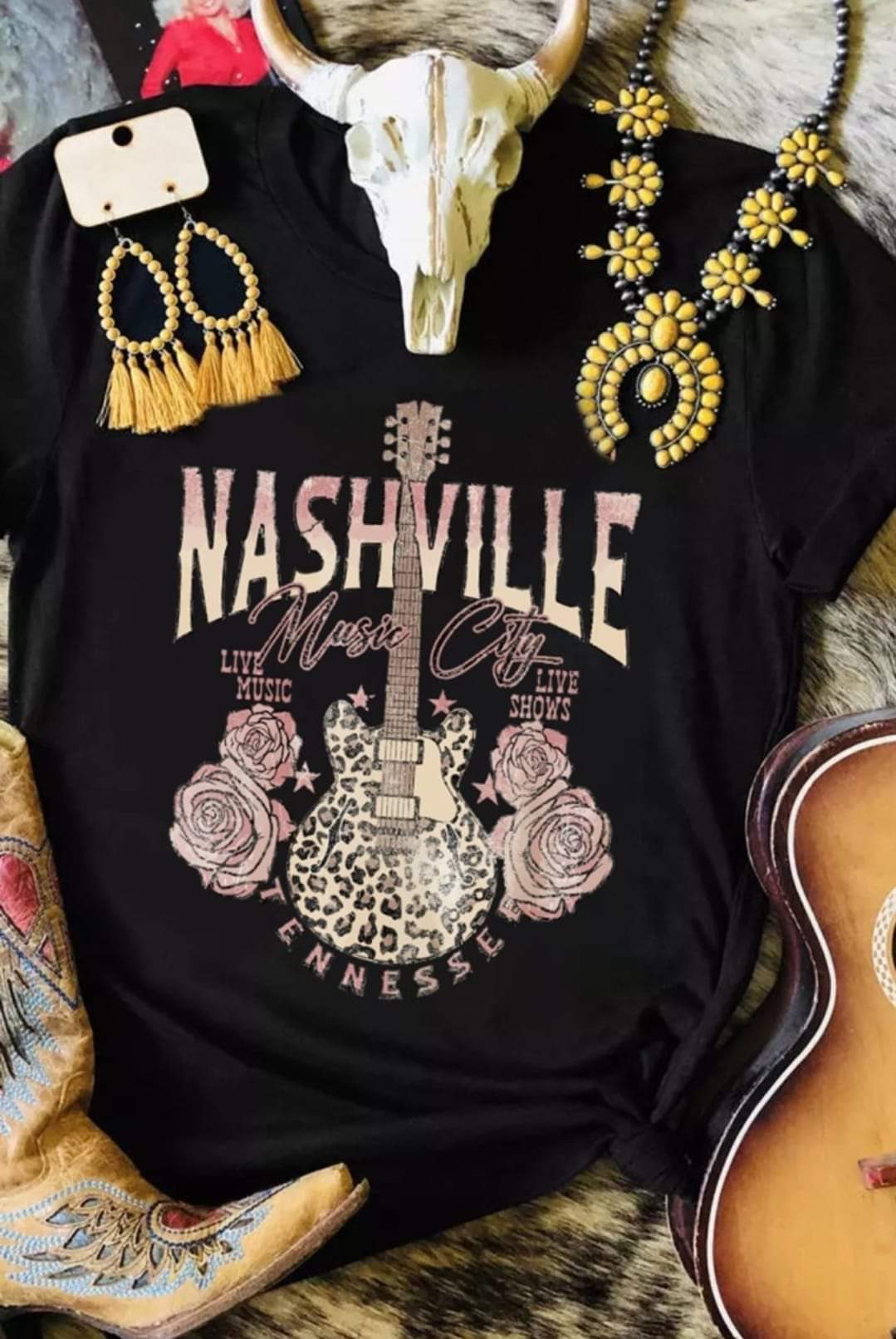 Nashville Guitar Graphic Tee