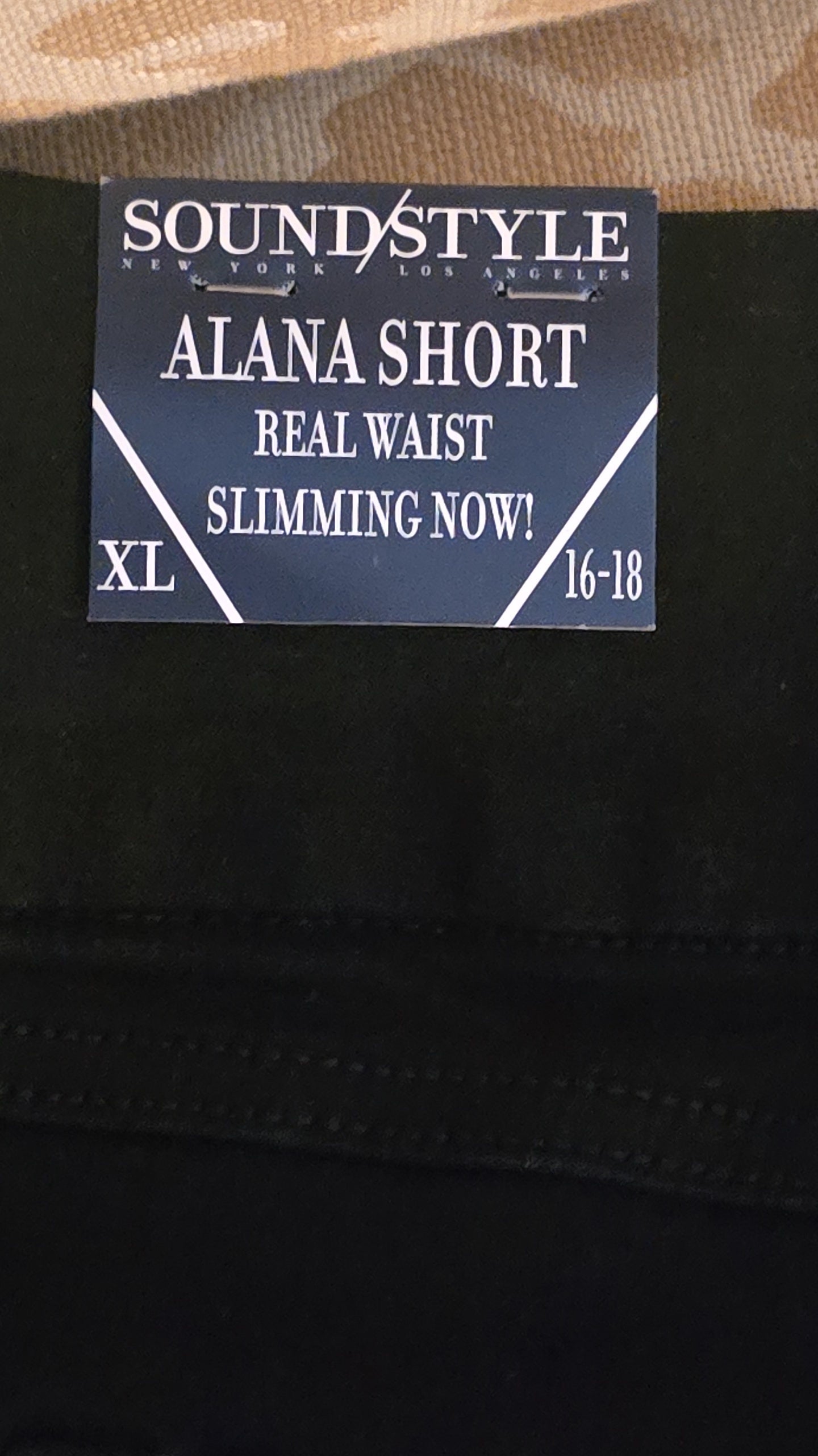 Soundstyle Alana Black Denim Shorts