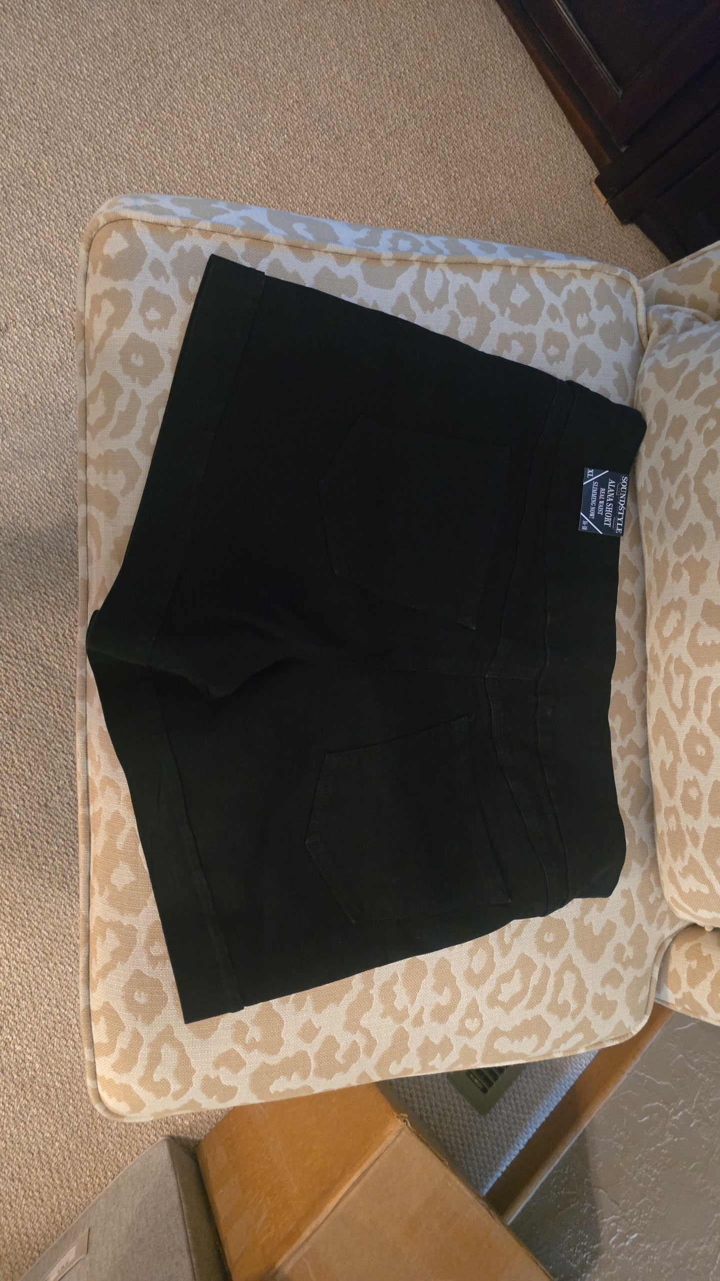 Soundstyle Alana Black Denim Shorts